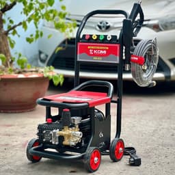 Máy xịt rửa cao áp KOMI KM-X25 công suất 2,5kW, lưu lượng 13L/p, áp lực 200bar, CB chống giật, có bánh xe đẩy tiện lợi. 4