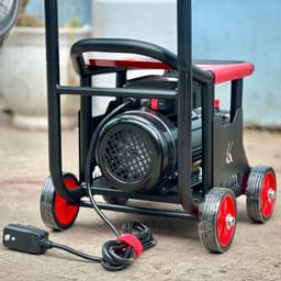 Máy xịt rửa cao áp KOMI KM-X25 công suất 2,5kW, lưu lượng 13L/p, áp lực 200bar, CB chống giật, có bánh xe đẩy tiện lợi. 6