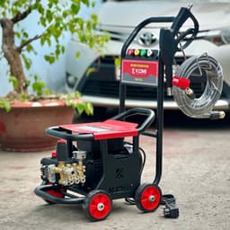 Máy xịt rửa cao áp KOMI KM-X25 công suất 2,5kW, lưu lượng 13L/p, áp lực 200bar, CB chống giật, có bánh xe đẩy tiện lợi. 2