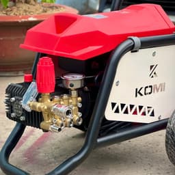 Máy Xịt Rửa Cao Áp 3.0kW KOMI KM-X30 có bánh xe đẩy, Lưu lượng 13L/p, Áp lực 200bar, CB chống rò điện, BH 8 tháng. 7