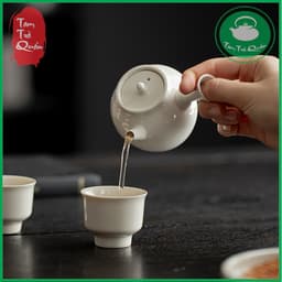 Ấm trà sứ Bạch ngọc cán cầm 1500ml 3