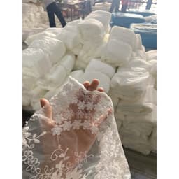 Vải ren hot trend dùng bó hoa sáp, hoa tươi 6