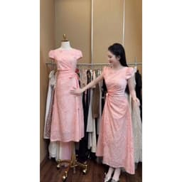 Đầm thô thêu hoa dáng dài cổ tròn phối chi tiết nhúng eo 4