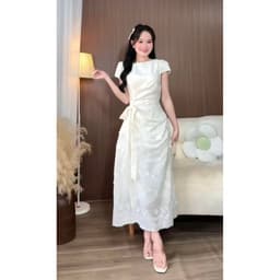 Đầm thô thêu hoa dáng dài cổ tròn phối chi tiết nhúng eo 5