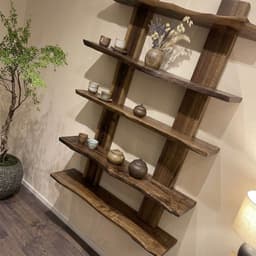Kệ Gỗ Tràm Tự Nhiên 5 Tầng Treo Tường – Vẻ Đẹp Mộc Mạc Và Tinh Tế 3