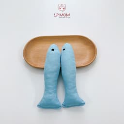 [CÓ SỈ] Set 2 cá cầm tay chống giật mình cho bé khi ngủ, Set gối ôm tay mềm mại cho bé yêu - LP.Mom 7
