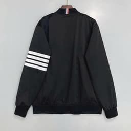Áo Khoác Gío Bomber Nam Thôm Phối 4 Vạch Tay 3
