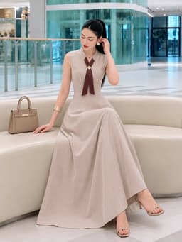 Đầm váy dài, Đầm thiết kế chất Kaki sọc sát nách phối cổ V nơ dáng dài xòe thanh lịch kèm phụ kiện 2