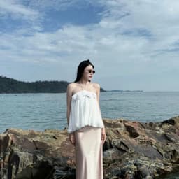 Set yếm bồng bềnh hoa nổi phong cách tiểu thư phối quần tơ bí sang chảnh quyến rũ 4
