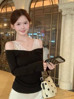 ENEN Áo Thun Nữ Trễ Vai Tay Dài Phối Ren Bèo Nhún Nữ Tính Khoe Vai Thanh Lịch 10823 4