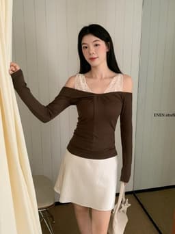 ENEN Áo Thun Nữ Trễ Vai Tay Dài Phối Ren Bèo Nhún Nữ Tính Khoe Vai Thanh Lịch 10823 7