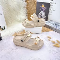 Sandal Nữ Đúc 2 Quai Có Hậu Đế Bánh Mì, Dép EVA Đế Cao Đính Charm 9