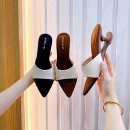 Guốc Nữ Mũi Nhọn Phối Màu Đen Kem, Guốc Cao Gót Hở Gót Thanh Lịch 2