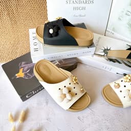 Dép Bánh Mì Nữ Đính Hoa 3D, Quai Ngang Bản Rộng Đục Lỗ Đế Dày 8