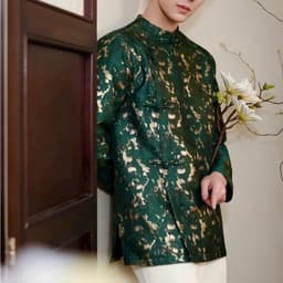 Áo dài Nam Cẩm Vũ dáng ngắn 2 màu đỏ - xanh rêu - chất liệu gấm dệt ánh kim cứng cáp vừa phải - nam tính 4