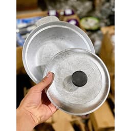 Nồi Gang Đúc Nguyên Khối 22cm Có Nắp 7