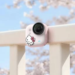 Camera hành trình Insta360 Go Ultra Hello Kitty Edition màu hồng chống rung, chống thấm nước chính hãng. 2