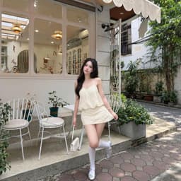Set Áo Dây Ren Hoa Nổi Dáng Bí Ngắn Phối Chân Váy A 4