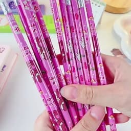 Hộp 12 Cây bút chì in hoạt hình kèm tẩy, chất liệu gỗ, than chì không độc hại, ngòi chì chắc chắn không dễ gãy, an toàn 3