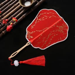 Quạt Cô Dâu, Quạt Cổ Trang Hoa Mai Đỏ Cán Gỗ Kèm Tua Rua Đỏ | Quạt Cầm Tay Phong Cách Trung Hoa Chụp Ảnh, Biểu Diễn 5