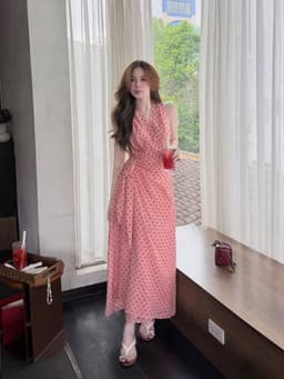 Đầm váy dài, Đầm đi biển tôn dáng chất Mango chấm bi kiểu sát nách phối dây nơ eo dáng dài_QCMK 6