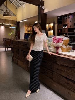 Set váy dài, Set áo kiểu lệch vai cổ đổ kèm phụ kiện phối chân váy chất Đũi sọc chéo dáng đuôi cá 3