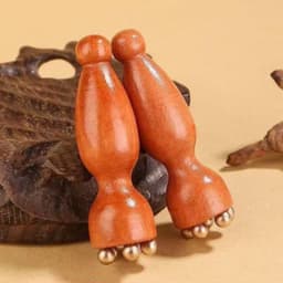 Cây lăn massage mắt mini 5 bi đồng thân gỗ nhỏ gọn giảm sưng, thư giãn vùng mắt hiệu quả 2