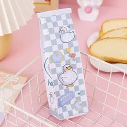 Hộp bút hoạ tiết dễ thương 3