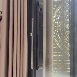 Khóa điện tử Face ID Nhận diện khuôn mặt cho cửa nhôm Xingfa có vân tay App TTLOCK chống nước mưa ngoài trời D20 D30 7