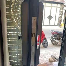 Khóa điện tử Face ID Nhận diện khuôn mặt cho cửa nhôm Xingfa có vân tay App TTLOCK chống nước mưa ngoài trời D20 D30 8