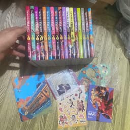 (+3pk) Bộ 14q vở Hanako cậu ma nhà xí tập 1-14 - hanako  Mô tả:  sản phẩm cũ, chất lượng khá đến tốt, đã chụp các góc  b 1