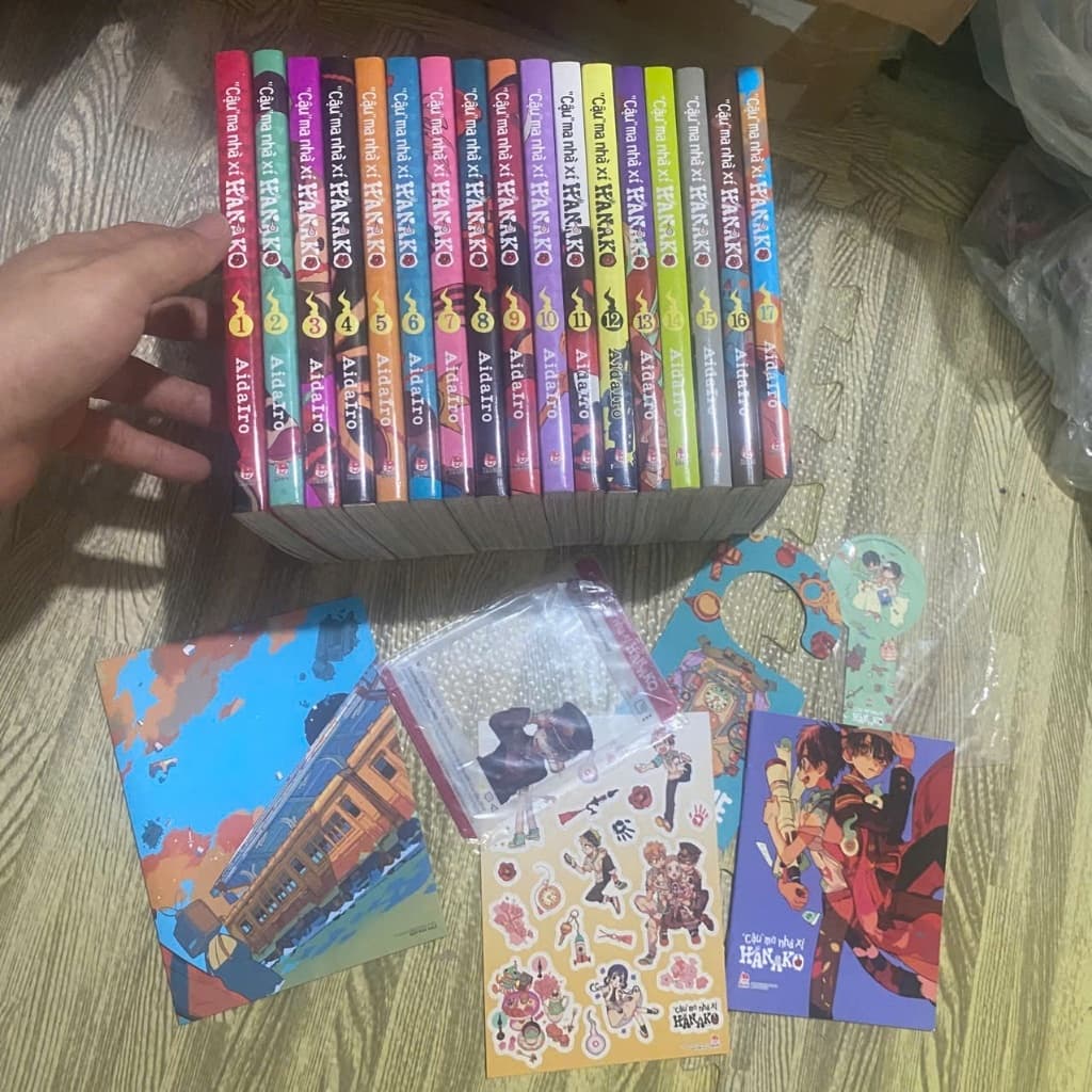 (+3pk) Bộ 14q vở Hanako cậu ma nhà xí tập 1-14 - hanako  Mô tả:  sản phẩm cũ, chất lượng khá đến tốt, đã chụp các góc  b