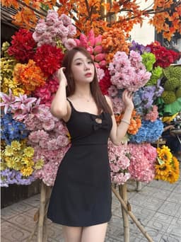 [LYNLUX] Đầm Đen Dáng A Phối Nơ Ngực Ngọt Ngào, Váy Hai Dây Ôm Body Tôn Dáng Chất Thun Dày Dặn Co Giãn Cao Cấp 2