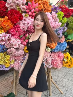[LYNLUX] Đầm Đen Dáng A Phối Nơ Ngực Ngọt Ngào, Váy Hai Dây Ôm Body Tôn Dáng Chất Thun Dày Dặn Co Giãn Cao Cấp 3