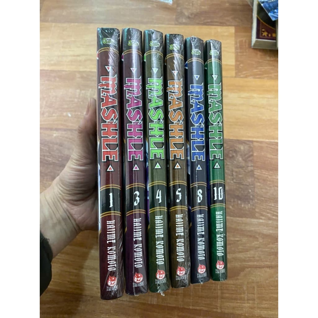 Combo 6q vở Mashle nguyên seal đủ quà