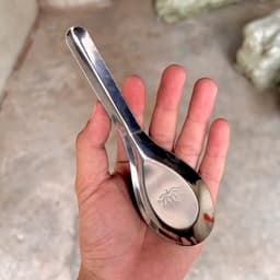 Thìa/Muỗng inox cao cấp hoa sen và Nhựa Phíp Lùn Việt Nhật 2856. LMS 3