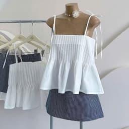 Set áo kiểu 2 dây cột cổ vuông dáng xoè nhẹ và chân váy kẻ sọc có lót 6