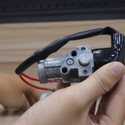 Khoá Xe Máy,Bộ Ổ Khoá Xe Máy,Khoá Xe FUTURE II Thương Hiệu BOX 4