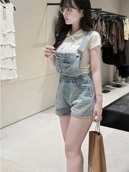 Yếm Jean Nữ Short Cạp Cao Wash Xanh Form Đẹp – Quần Yếm Jean Nữ Trẻ Trung Phối Áo Thun Trẻ Trung 2