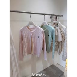 𝟏𝟒𝐚𝐦.𝐬𝐭𝐮𝐝𝐢𝐨 | Áo Khoác Cardigan Len Nữ Aimée Dệt Kim Vặn Thừng Thêu Logo Ngựa Phong Cách Hàn Quốc Dễ Thương 4