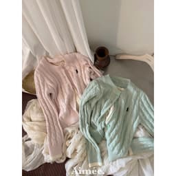 𝟏𝟒𝐚𝐦.𝐬𝐭𝐮𝐝𝐢𝐨 | Áo Khoác Cardigan Len Nữ Aimée Dệt Kim Vặn Thừng Thêu Logo Ngựa Phong Cách Hàn Quốc Dễ Thương 5
