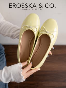 [EROSSKA] - Giày búp bê mũi tròn, phong cách balletcore kiểu dáng basic màu kem - EL146 17