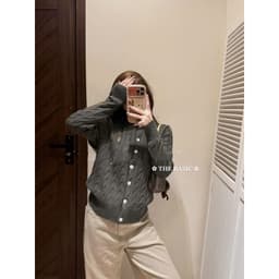 𝟏𝟒𝐚𝐦.𝐬𝐭𝐮𝐝𝐢𝐨 | Áo Khoác Cardigan Len Nữ Cổ Tròn Dệt Kim Vặn Thừng Cài Cúc Thêu Logo Ngựa Hàn Quốc Thanh Lịch Thu Đông 1