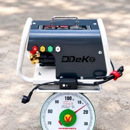 Máy xịt rửa xe 3000W DDEKO/DEKO DK-P1401, Piston 14mm, áp lực 150 Bar, lưu lượng 15L/p, dây 15m, CB chống giật. 7