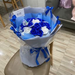 ( baner 20/10) ( Mẫu mới hot) Bó hoa sáp  hàn quốc 20 bông bọc giấy bóng kính  kèm banner 20/10 tặng quà dip 20/10 7