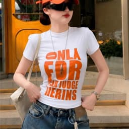 Áo Thun Nữ Ôm Body In Typography, Chất Thun Co Giãn 4 Chiều Mềm Mịn, Tôn Dáng Thanh Lịch, Áo Basic Trơn Dễ Phối Đồ Q18 2