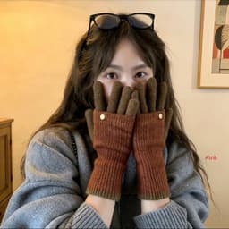 🧤🍂 GĂNG TAY LEN PHỐI MÀU – ẤM ÁP MÀ VẪN XINH XẮN 💛🖤 A2Ti6 1