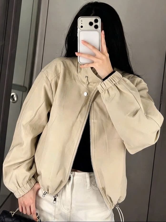 Áo Khoác Bomber Nữ Khóa Kéo Cổ Bẻ Tay Bo Co Giãn – Phong Cách Hàn Quốc Basic Trẻ Trung Năng Động Hot Trend 2026