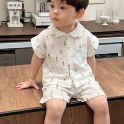 Bộ Cộc Tay Mặc Nhà Cho Bé Xô Đũi Xước Họa Tiết Xương Rồng Cổ Sen Cài Cúc Trắng Dễ Thương OlaBebe 6