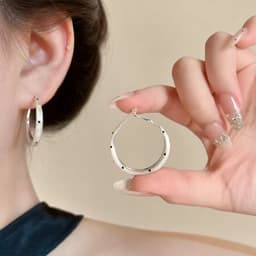 Bông Tai Khoen Tròn Chấm Bi Đen Phong Cách Hàn Quốc, Khuyên Tai Tròn Màu Bạc Thanh Lịch Cá Tính CEM Xinh 2
